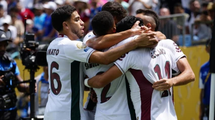 Los jugadores del Fluminense celebran su gol contra el Inter