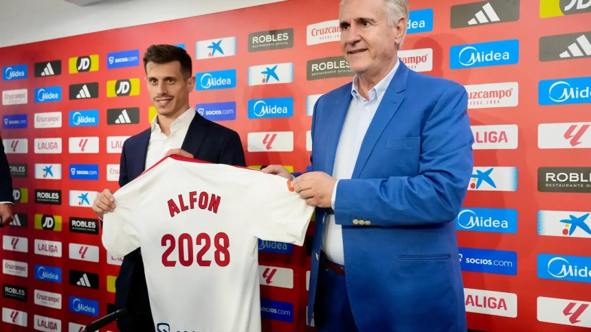 Alfon se convierte en el primer fichaje