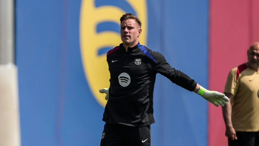 Ter Stegen durante un entrenamiento del Barcelona