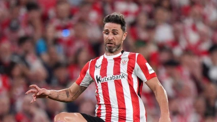 Yeray Álvarez jugando un partido con el Athletic