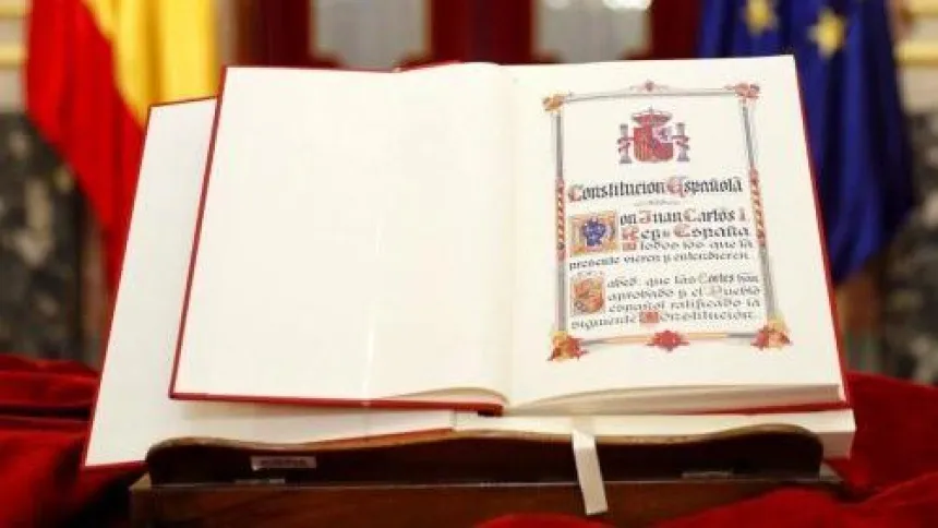 CONSTITUCIÓN ESPAÑOLA