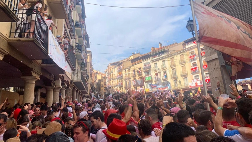 Teruel despierta en su día grande pendiente del cielo
