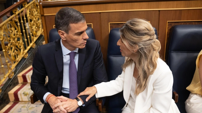 El presidente del Gobierno, Pedro Sánchez y la vicepresidenta segunda y ministra de Trabajo