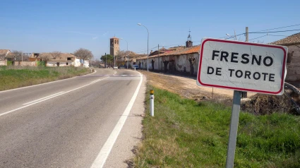 Cartel de Fresno de Torote (Madrid) a la entrada del pueblo