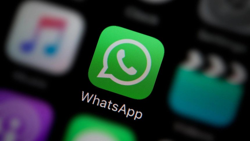 La aplicación de mensajería 'WhatsApp' en un smartphone.