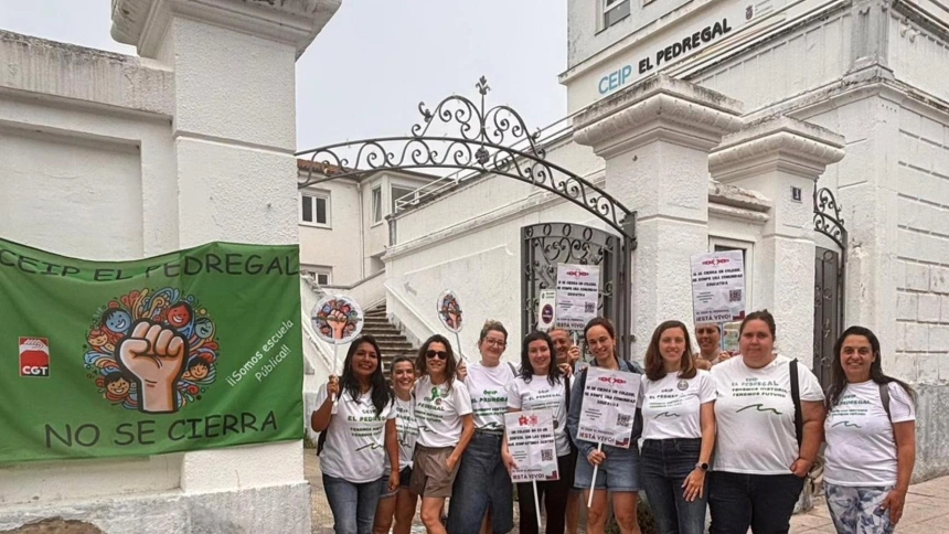 13/06/2025 Miembros de la comunidad educativa del CEIP El PedregalPOLITICA ESPAÑA EUROPA CANTABRIAAMPA CEIP EL PEDREGAL