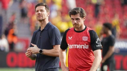 Xabi Alonso y Hoffman juntos en el Leverkusen