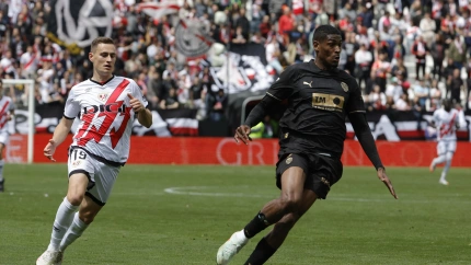 Cristhian Mosquera en un partido con el Valencia