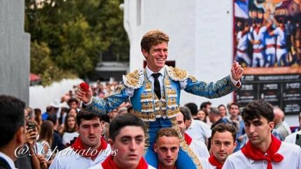 Borja Jiménez en su salida a hombros en Azpeitia este sábado