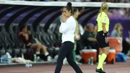 La entrenadora de España, Montse Tomé, reacciona tras las oportunidades falladas por su equipo durante el partido de semifinales de la UEFA Euro Femenina 2025 en el Stadion Letzigrund de Zúrich, Suiza. Fecha de la imagen: miércoles 23 de julio de 2025.