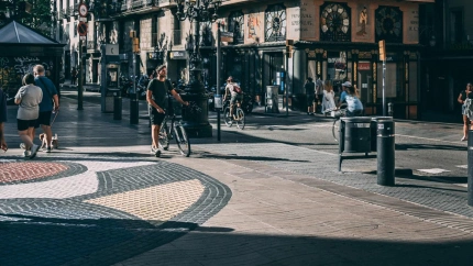 Lugar donde se detuvo la furgoneta del yihadista en la Rambla de Barcelona