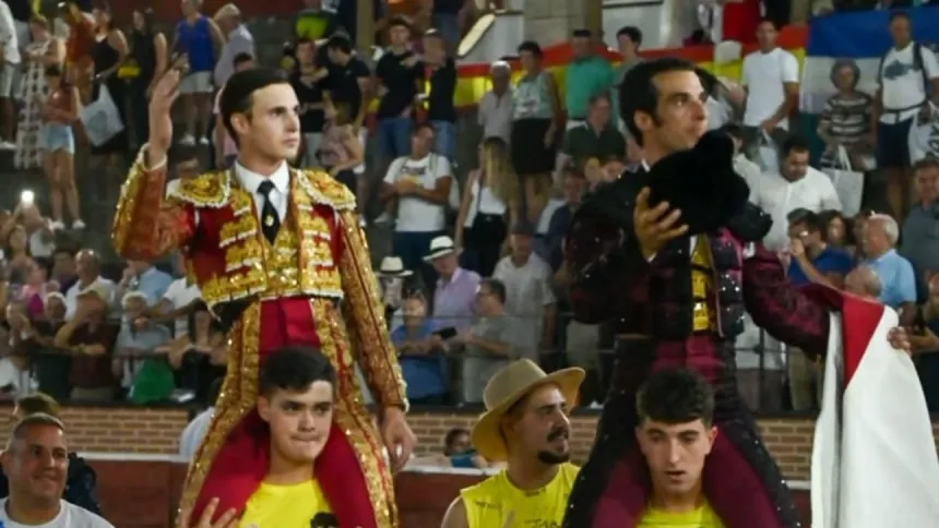 Sergio Rodríguez y Morenito de Aranda, a hombros en El Espinar