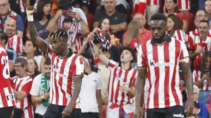 Nico Williams celebra su gol en el Athletic - Sevilla