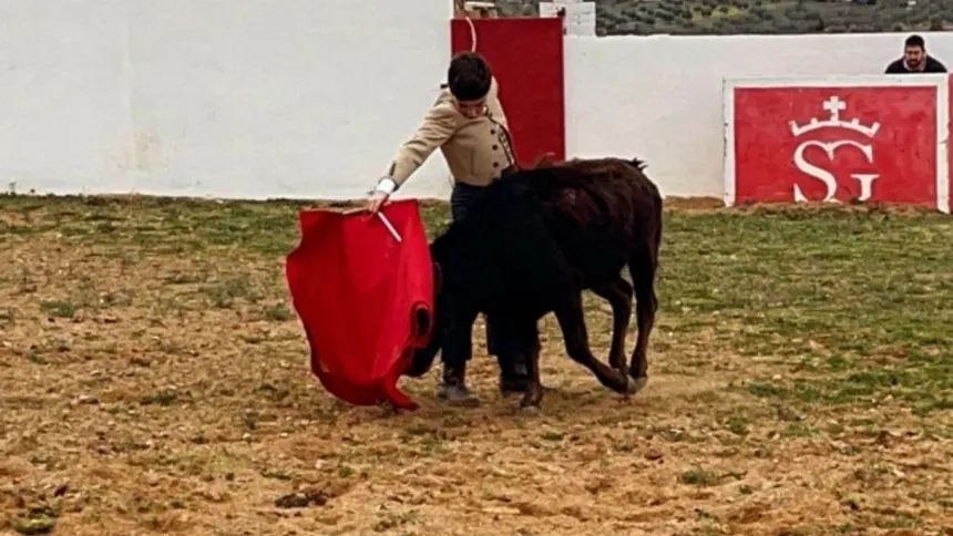 Beltrán ´El Blonda´, el niño que sueña con ser una figura del toreo
