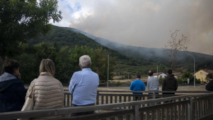 Imágenes de la Guardia Civil del incendio de Barniedo en León próximo a los Picos de Europa