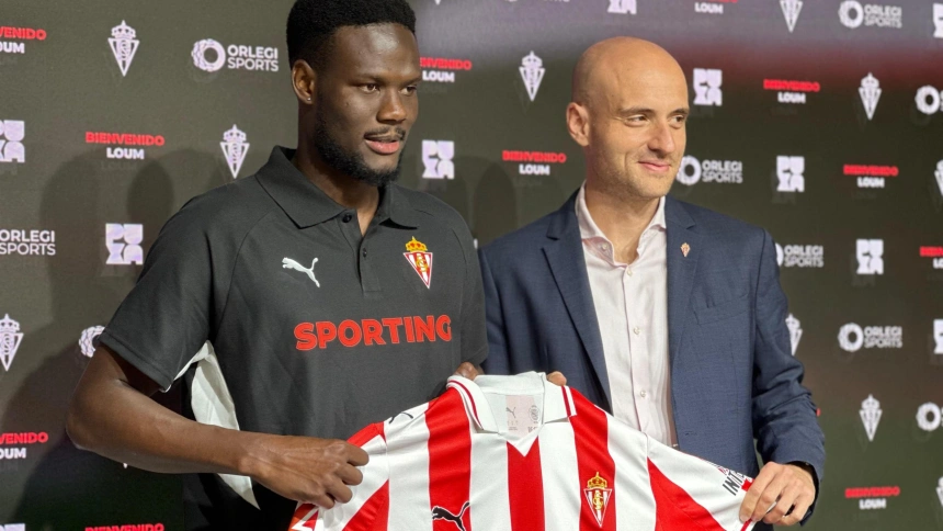 Presentación de Mamadou Loum con el Sporting