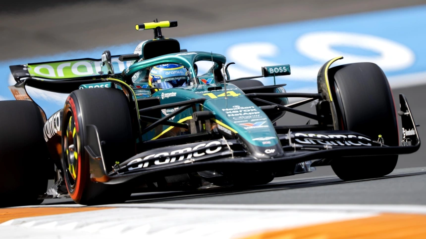 Fernando Alonso acabó segundo y pegado a Norris en los libres 2 en Zandvoort.