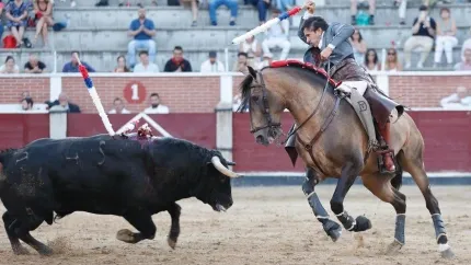 Diego Ventura, durante su actuación este sábado en San Sebastián de los Reyes