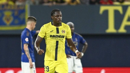 Etta Eyong marcó en el debut liguero frente al Real Oviedo