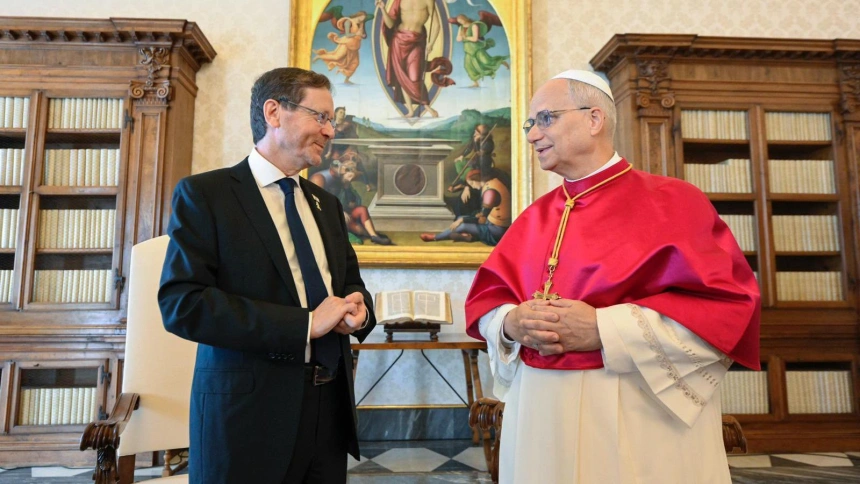El Papa León con Isaac Herzog