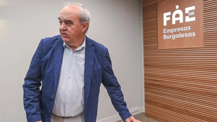 El presidente de Femebur, Andrés Hernando, presenta formalmente su candidatura a la presidencia de FAE