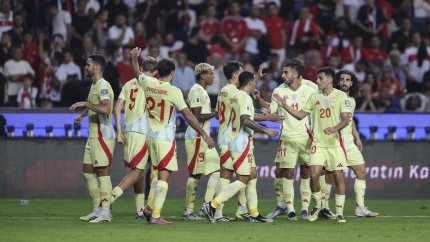 Imagen de la celebración del primer gol de Mikel Merino