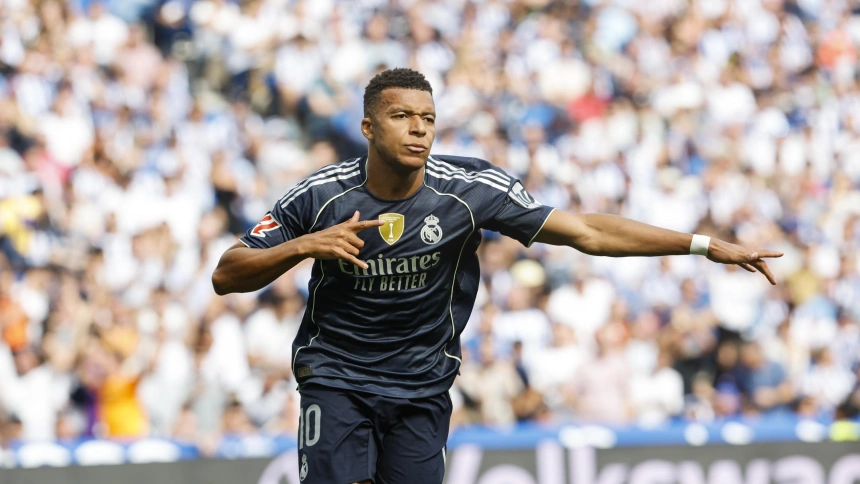 Mbappé celebra el gol, en el partido entre la Real Sociedad y el Real Madrid