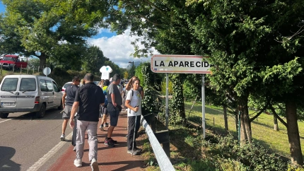 La curiosa razón por la que dos amigas se han lanzado a esta tradición por el día de la Patrona de Cantabria: "Rabia, frustración y calor..."