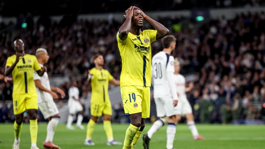 Pepe se lamenta tras fallar una ocasión