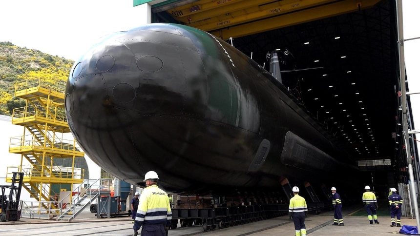 Submarino S-81 en astillero de Cartagena