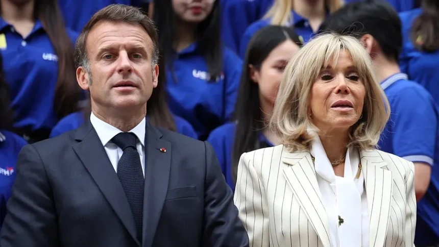 El presidente de Francia, Emmanuel Macron, y su esposa, Brigitte Macron