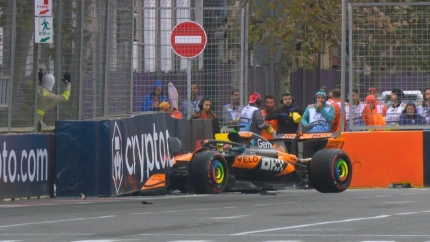 Piasti, líder del mundial, acabó contra las protecciones en la Q3