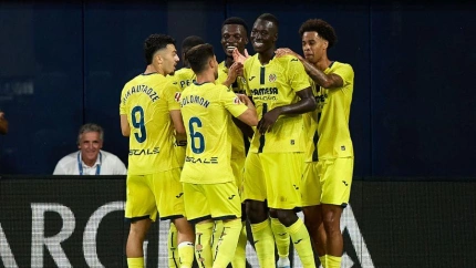 Los jugadores del Villarreal celebran el gol de Pape Gueye ante Osasuna