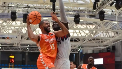 Darius Thompson debutó con Valencia Basket en Pontevedra