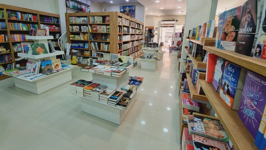 La Cámara de Comercio de Motril nos presenta "Librería Futuro"