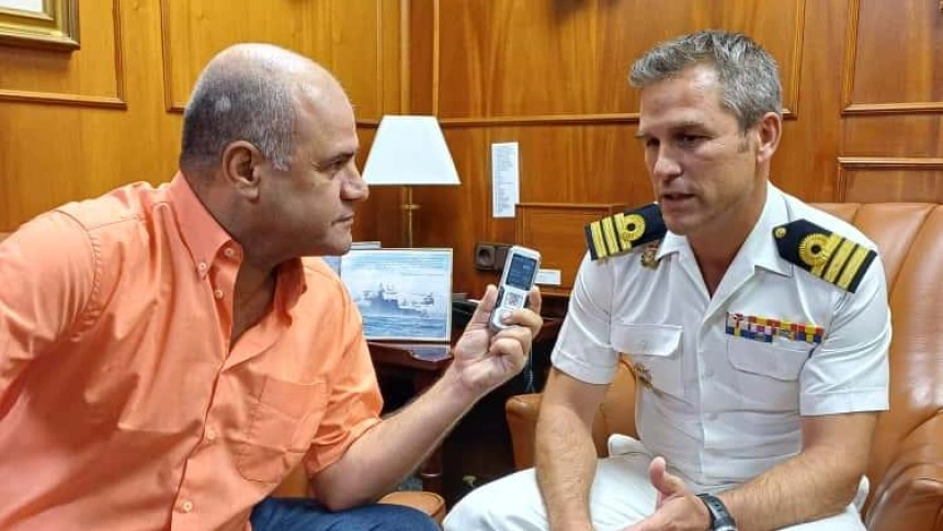 El comandante de la Santa María, el capitán de fragata Fernando Zumalacárregui, charla en Herrera en COPE Catalunya