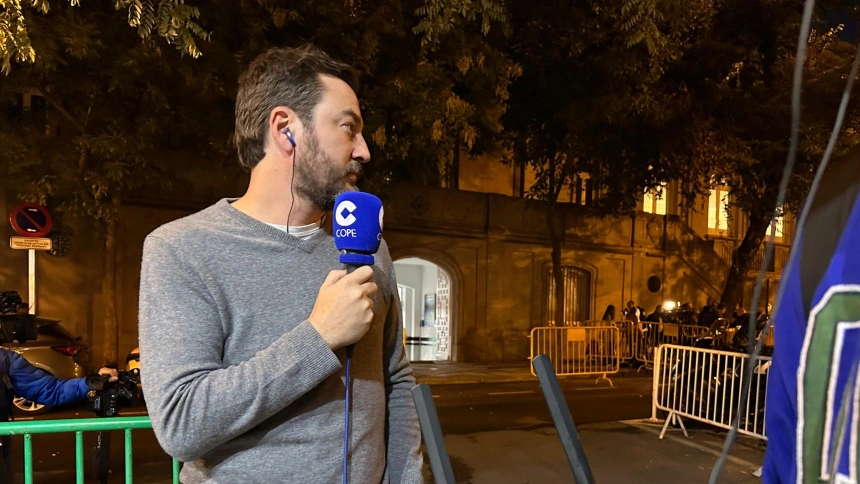 Jorge Bustos, en la puerta del Tribunal Supremo