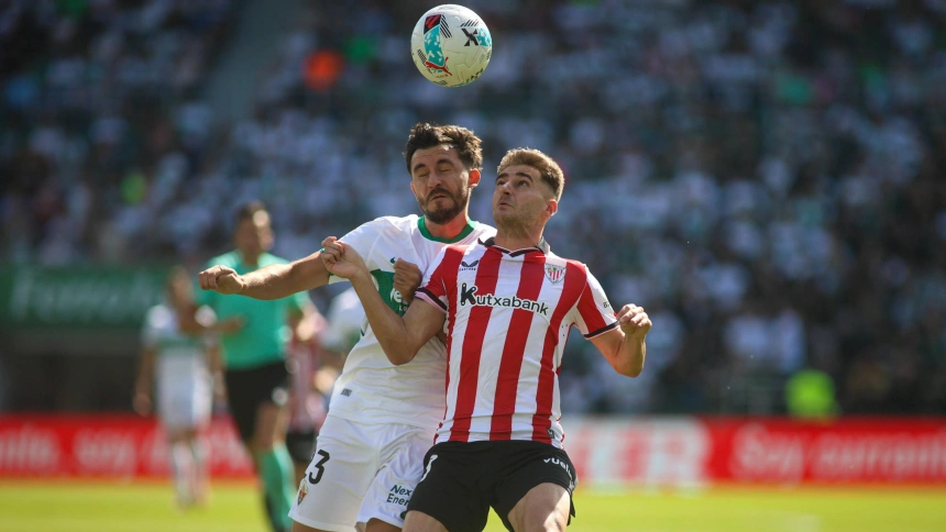 Elche y Athletic se miden este domingo en el Martínez Valero.