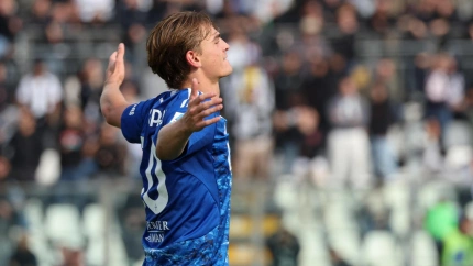 Nico Paz celebra su gol ante la Juventus, el cuarto esta temporada en la Serie A.