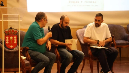 El cronista oficial de Mondoñedo, Antonio Reigosa, con Daniel y Pepe Vizoso