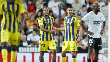 Rondón en Mestalla junto a Dendoncker