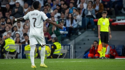 El enfado de Vinicius tras ser sustituido por Xabi Alonso en el Clásico