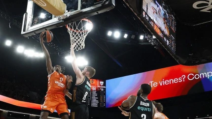 Moore anotó la canasta ganadora