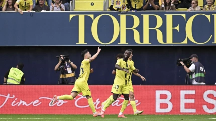 Moleiro celebra su gol, en el Villarreal - Rayo