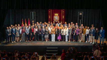 Foto de familia de los nuevos funcionarios