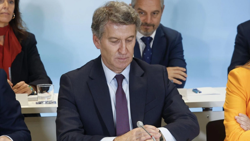 El presidente del Partido Popular, Alberto Núñez Feijóo, preside la reunión del Comité Ejecutivo Nacional del partido este lunes
