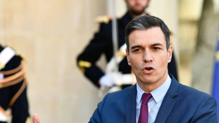 2J114TG 2J114TG Spanish Prime Minister Pedro Sanchez address journalists before a meeting at the Elysee Presidential with Emmanuel Macron Palace in Paris, France on March 21, 2022. Photo by Victor Joly/ABACAPRESS.COM
