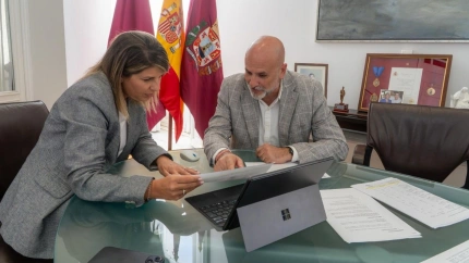 Arroyo y PretelLa alcaldesa de Cartagena, Noelia Arroyo, ha dado instrucciones para poner en marcha el proceso de aprobación del presupuesto municipal con el objetivo de sacarlo adelante antes de que termine el año. El Ayuntamiento ha optado por impulsar la tramitación de los que serán los terceros presupuestos municipales de la legislatura tras haber esperado a que el Gobierno de España presentase los suyos para conocer las transferencias previstas a los municipios.POLITICA ESPAÑA EUROPA MURCIA SOCIEDADAYUNTAMIENTO DE CARTAGENA