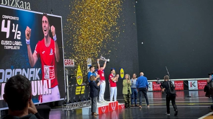 Etxeberria remonta el buen inicio de Zabala y gana la 'Txapela' del Cuatro y Medio