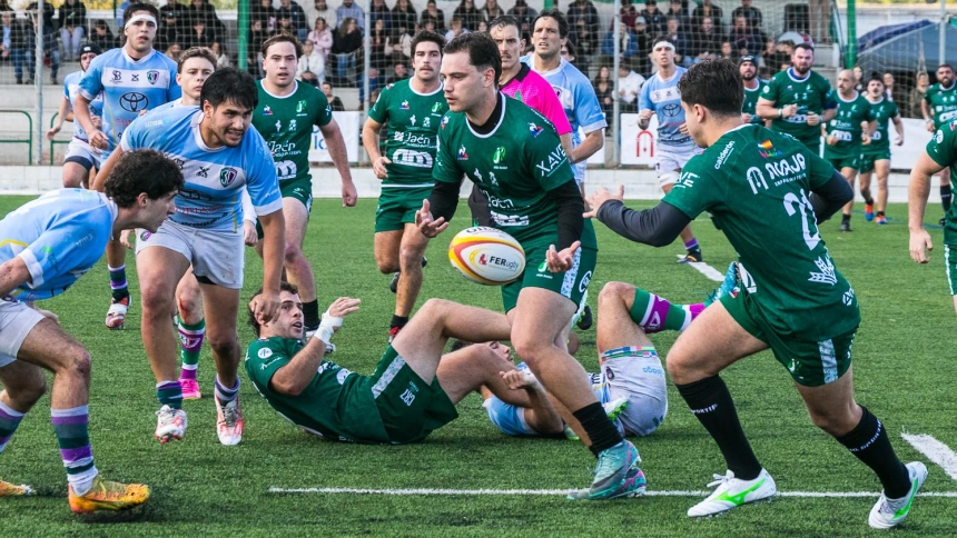 El equipo jiennense logra su segunda victoria de la temporada con bonus ofensivo ante CR Málaga
